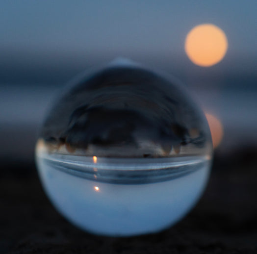 Bio-Orb moonset at beach refraction